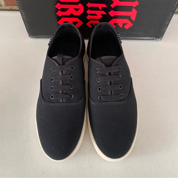 Cute To The Core Kodi black Lace Up Sneakers Women’s US 9 M - Picture 4 of 8